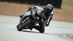 P�edstavujeme: Dunlop Qualifier Core