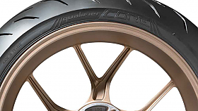 P�edstavujeme: Dunlop Qualifier Core