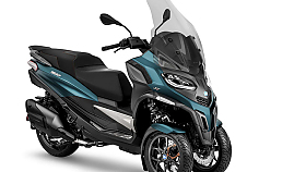 Skvost na t�ech kolech: Piaggio MP3
