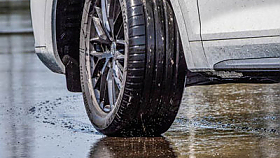 V�t�z test� podruh�: Bridgestone Potenza Sport