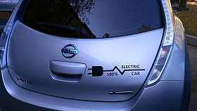 Otazn�ky: Kdy skon�� spalovac� motory?