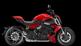 EICMA 2022: nejkr�sn�j�� motorkou je Ducati Diavel V4