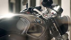 Jen pro skute�n� nad�ence - BMW R nineT 100 Years a R 18 100 Years