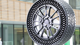 Bezvzduchov� pneu Michelin Uptis vyr�� na silnice
