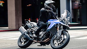 P�ij�d� nov� Suzuki V-Storm 800