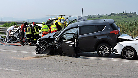 Vloni p�i�lo na silnic�ch o �ivot  455 motorist�
