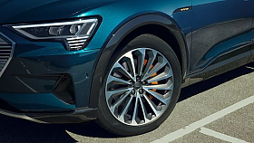 Pneu Bridgestone pro Audi e-tron