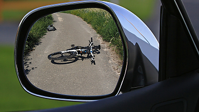 Motorist� versus bicyklist�