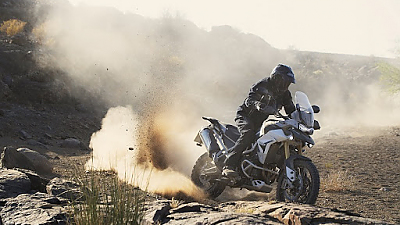 Triumph - motorka pro Jamese Bonda